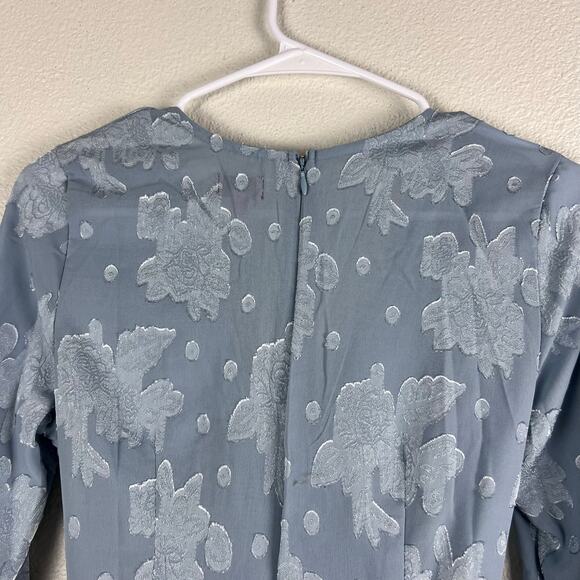 Mi Ami by Francesca’s Brandie Floral Jacquard Romper Light Blue S - Picture 8 of 11